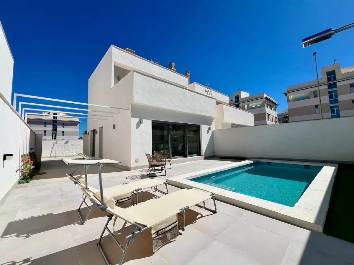 Villa Of 107 M² In Orihuela Costa
