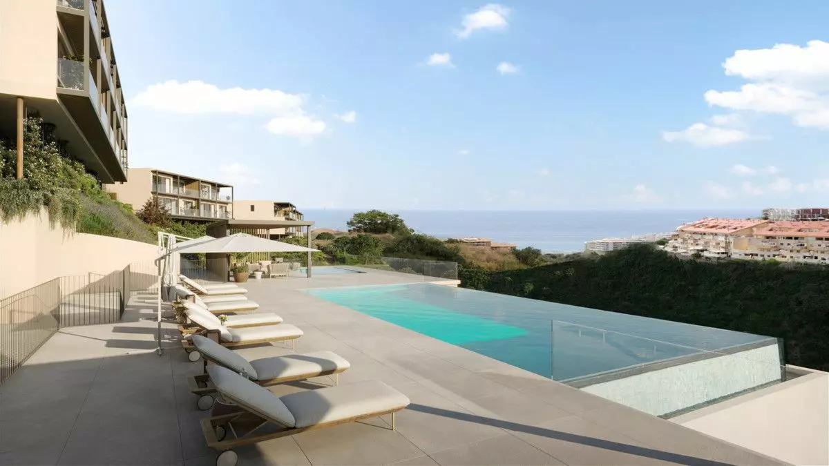 Villa Of 142 M² With Sea Views In Fuengirola, Spain
