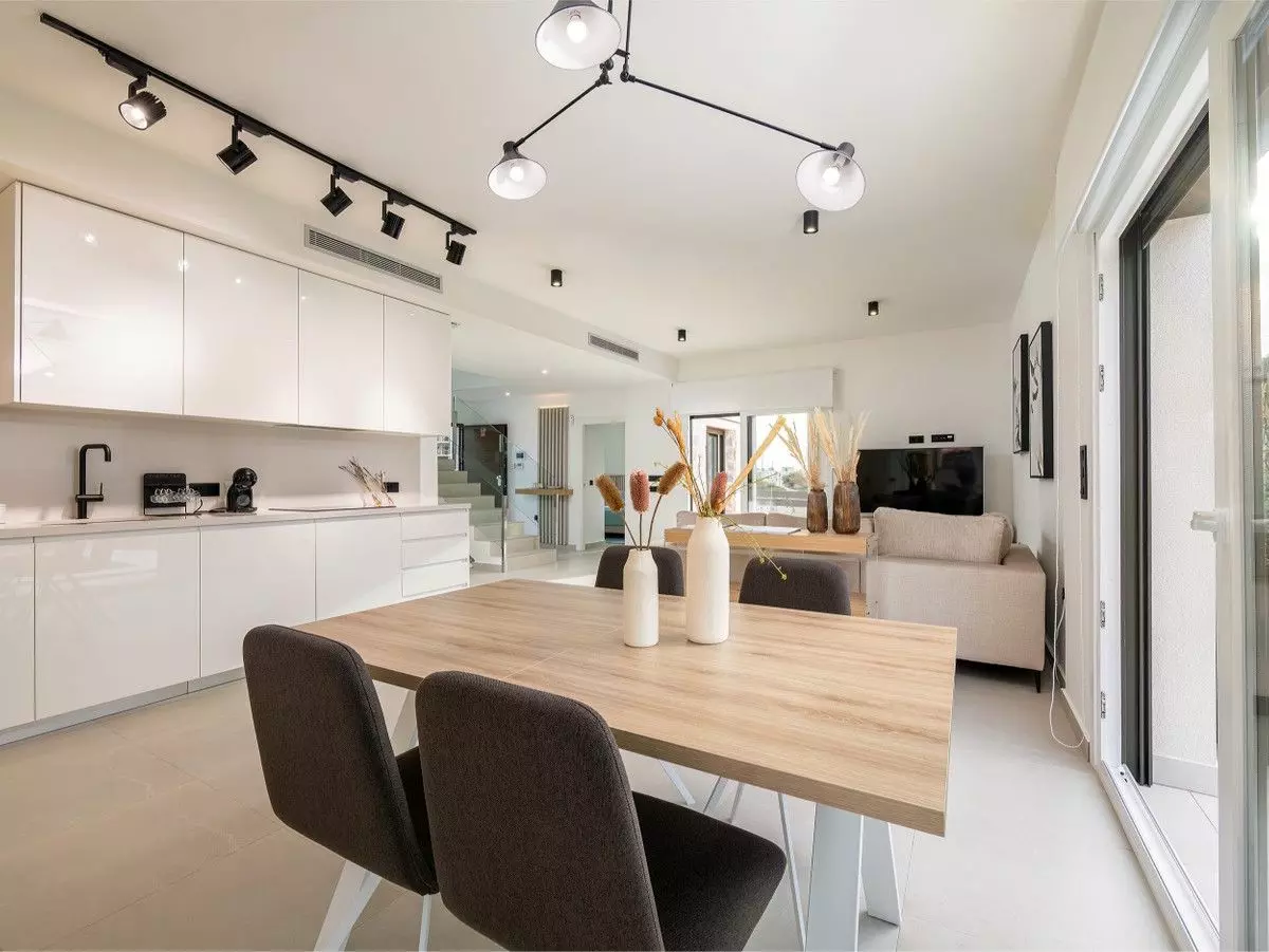 Villa Of 115 M² With Sea View In Finestrat