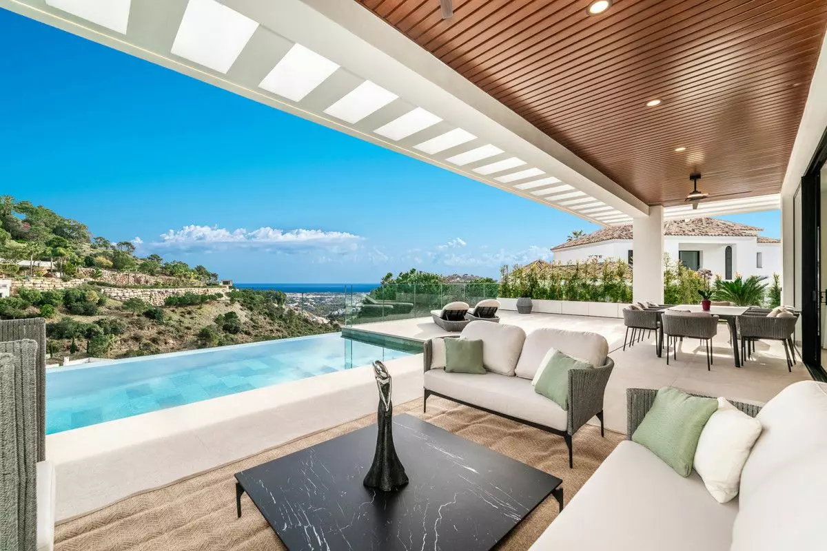 Villa Of 868 M² In Benahavis, Spain