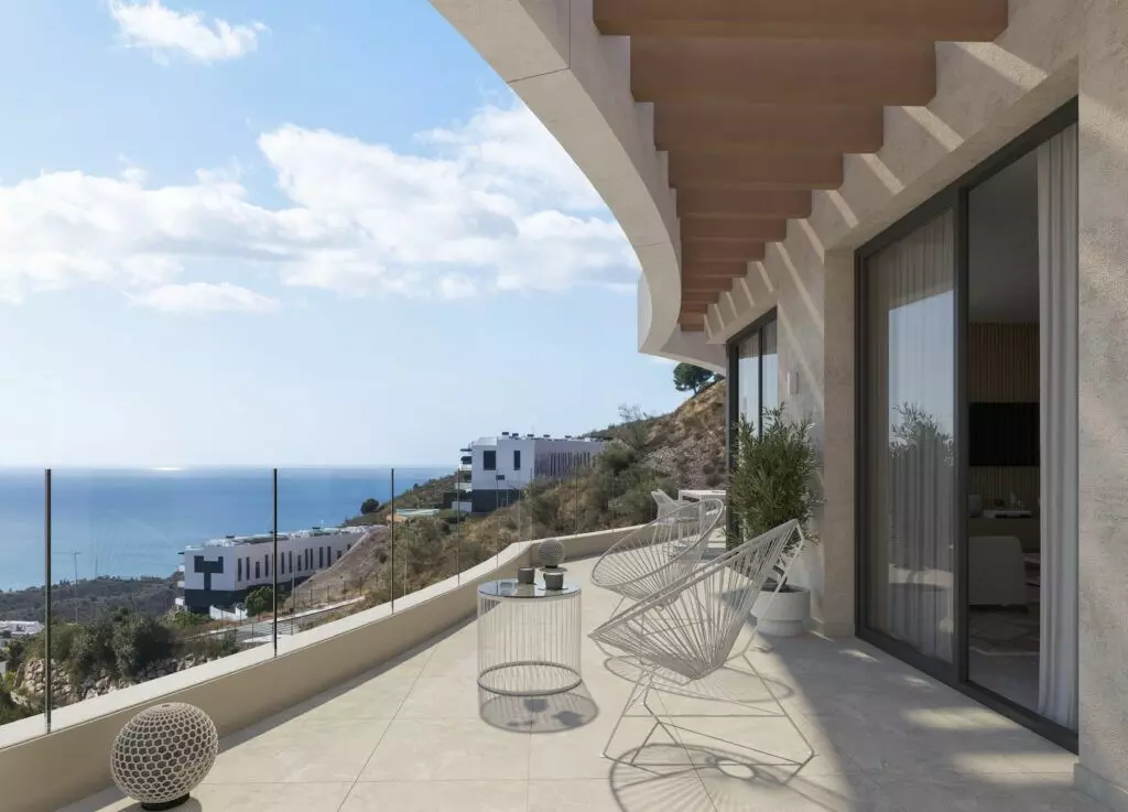 Apartment Of 90 M² With Sea Views In Rincón De La Victoria