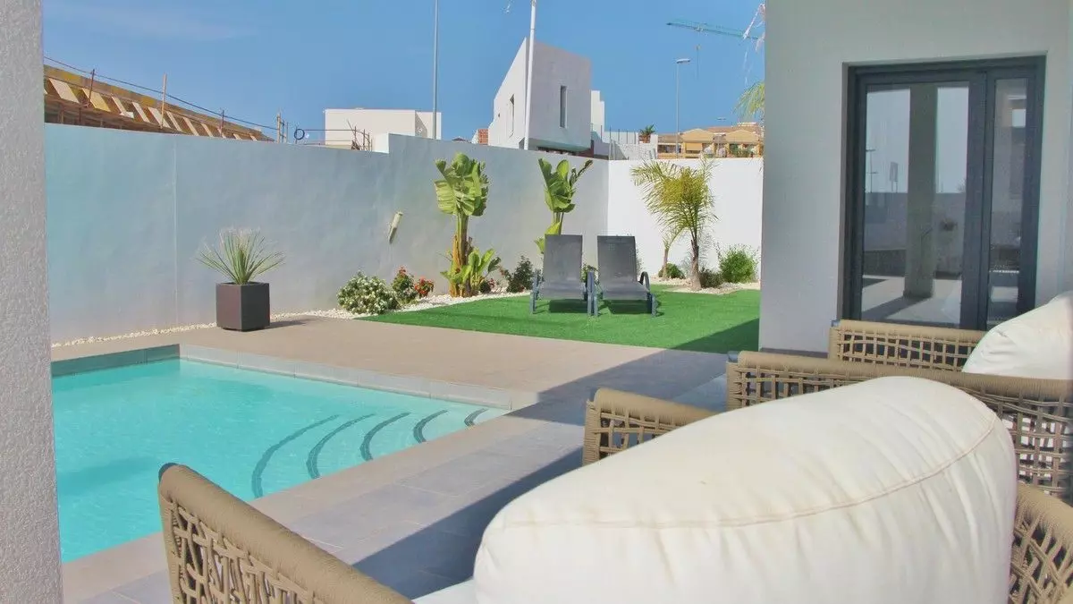 Villa Of 86 M² In Rojales, Spain