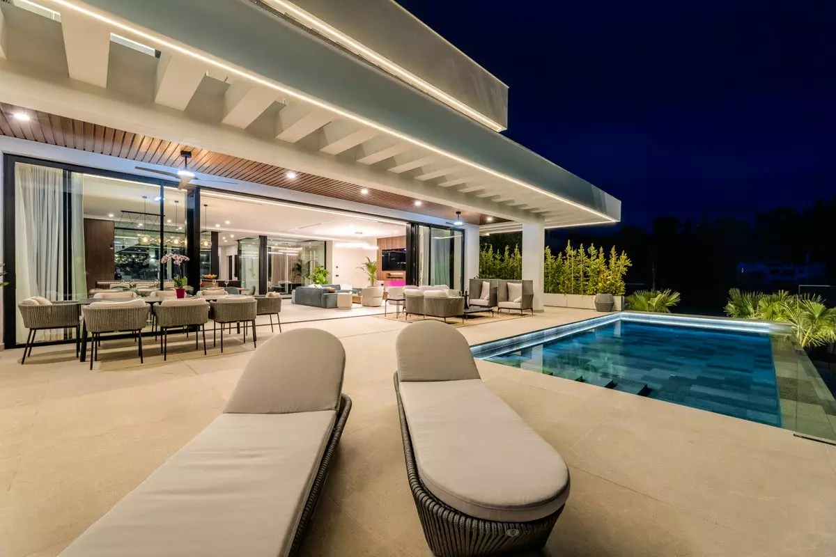 Villa Of 869 M² In Benahavis, Spain