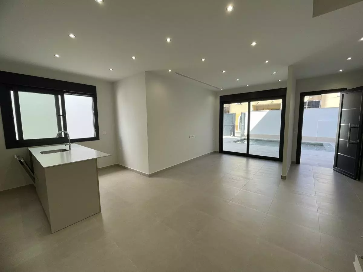 Villa Of 134 M² With Mediter Real Estate In Almoradi, Spain