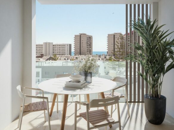 Apartment Of 97 M² With Sea View In Fuengirola