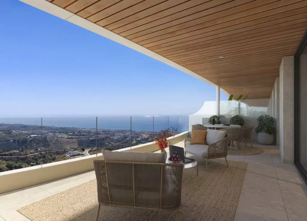 Apartment Of 90 M² With Sea Views In Rincón De La Victoria