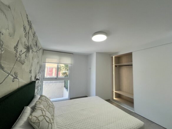 Apartment Of 110 M² With Sea View In Torrevieja, Spain