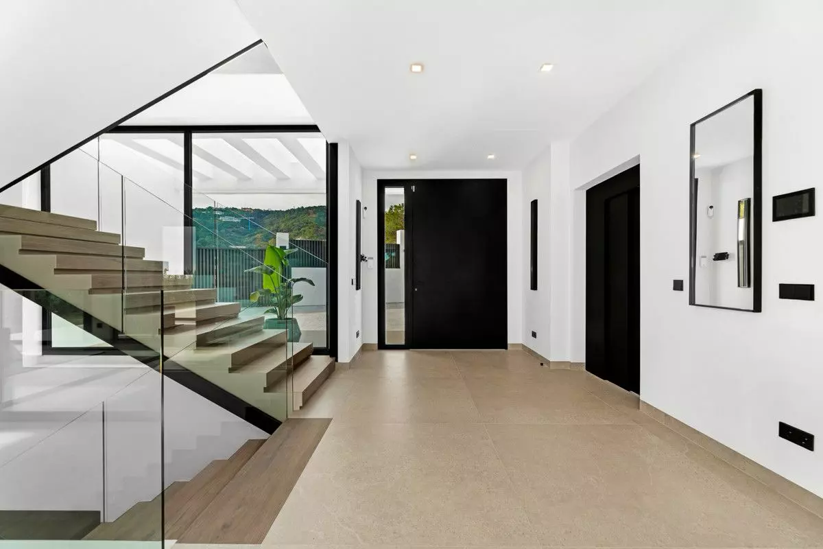 Villa Of 869 M² In Benahavis, Spain