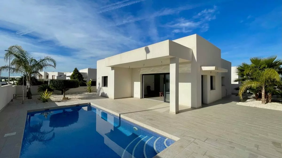 Villa Of 86 M² In Rojales, Spain
