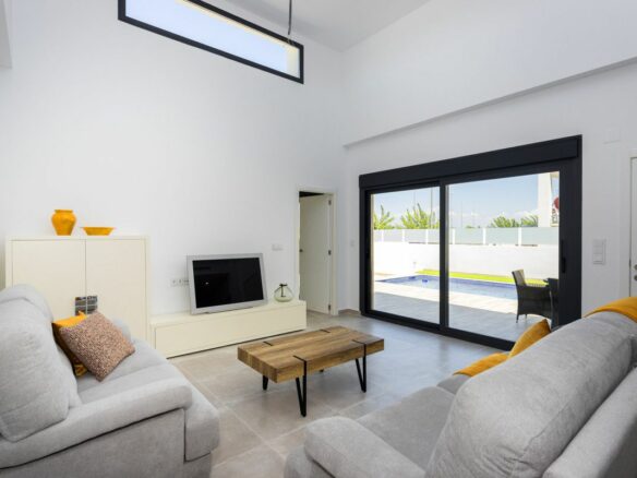 3-bedroom Town House In Daya Nueva, Spain (101 M²)