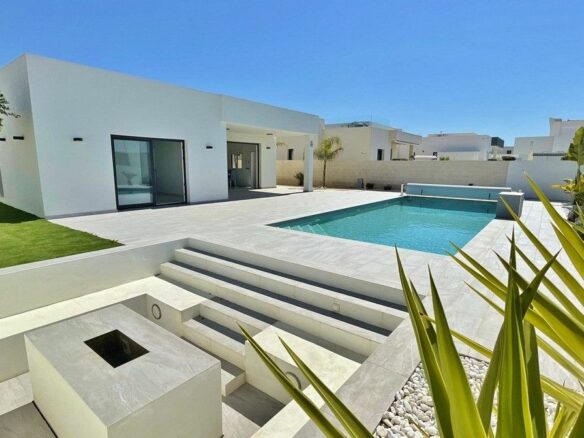 Villa Of 86 M² In Rojales, Spain