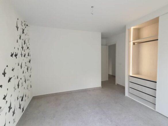 Apartment Of 110 M² With Sea View In Torrevieja, Spain