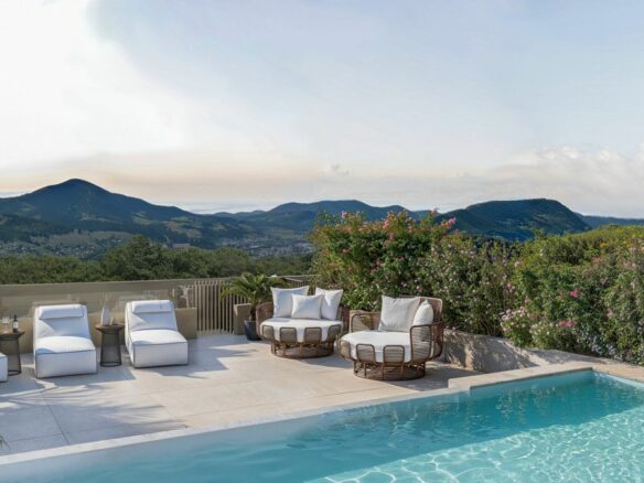 Apartment Of 103 M² In Estepona, Spain