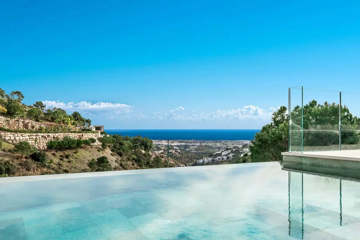 Villa Of 869 M² In Benahavis, Spain
