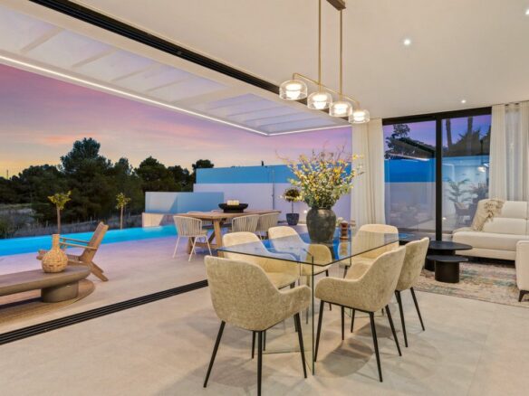 4-bedroom Villa In Polop, Spain (311 M²)