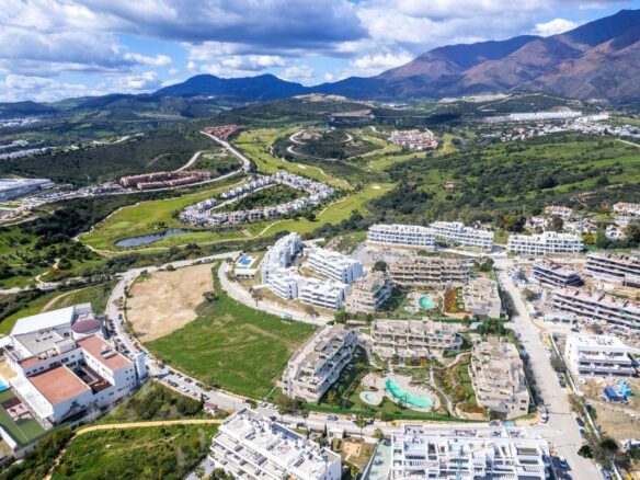 Apartment Of 140 M² In Estepona, Spain
