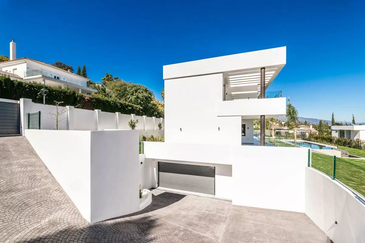 Villa Of 1038 M² In Benahavis, Spain