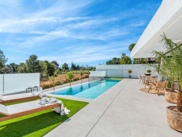 4-bedroom Villa In Polop, Spain (311 M²)