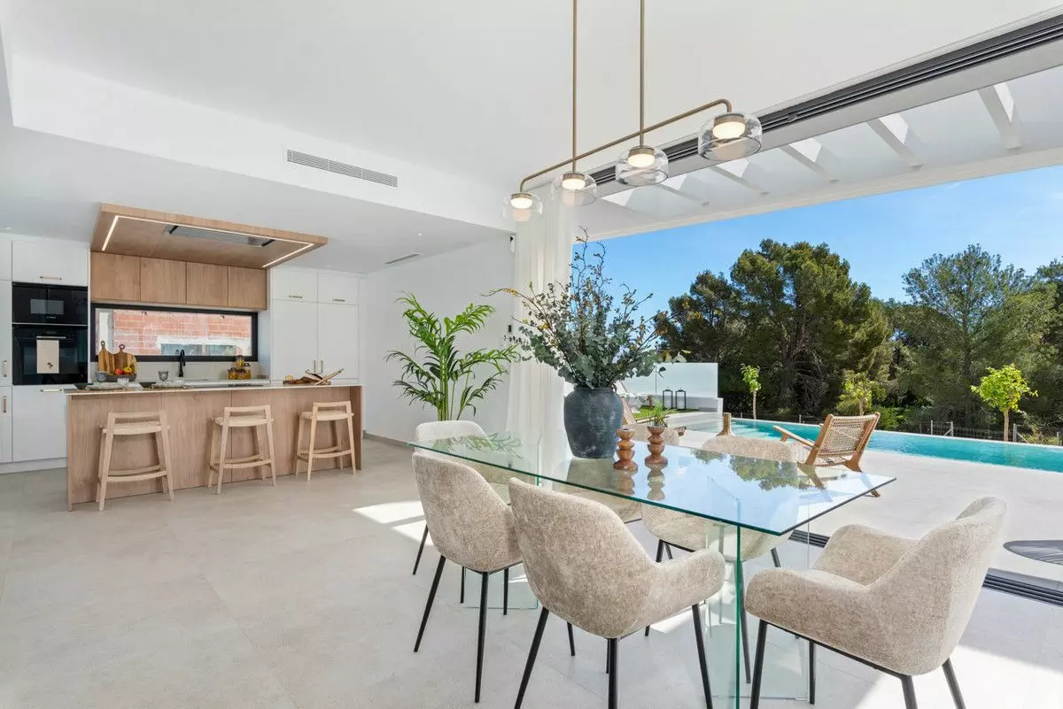 4-bedroom Villa In Polop, Spain (311 M²)