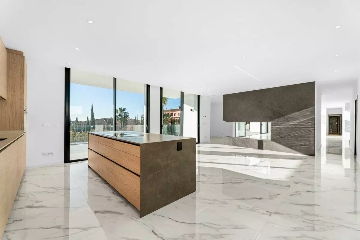 Villa Of 1038 M² In Benahavis, Spain