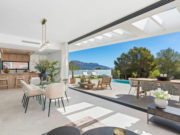 4-bedroom Villa In Polop, Spain (311 M²)