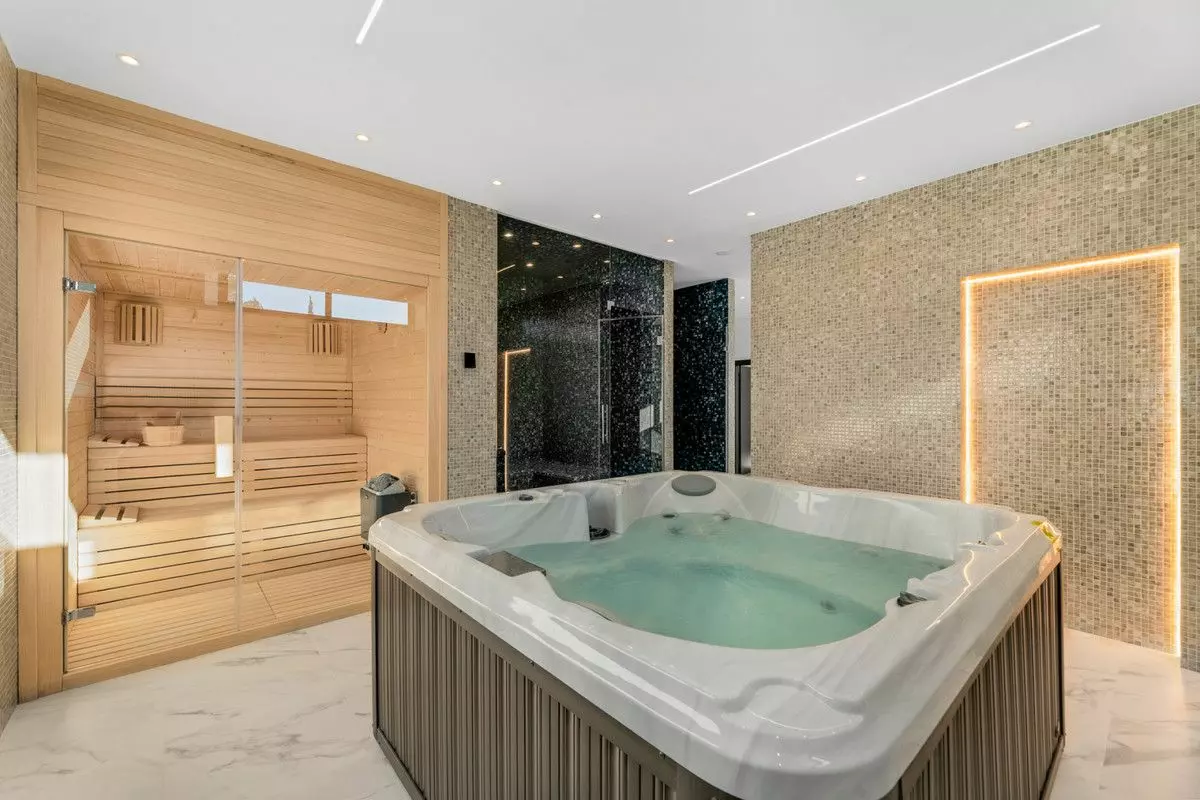 Villa Of 1038 M² In Benahavis, Spain