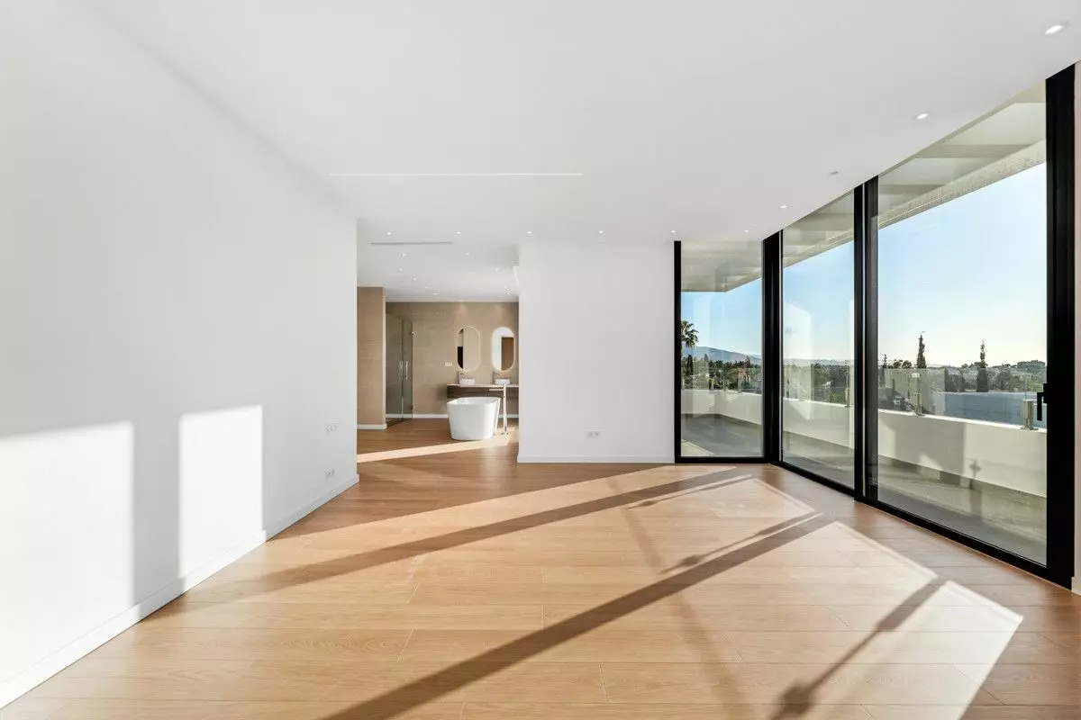 Villa Of 1038 M² In Benahavis, Spain