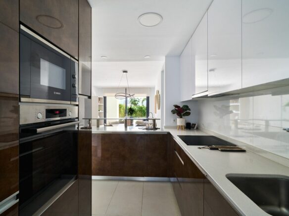 Apartment Of 90 M² In Estepona, Spain