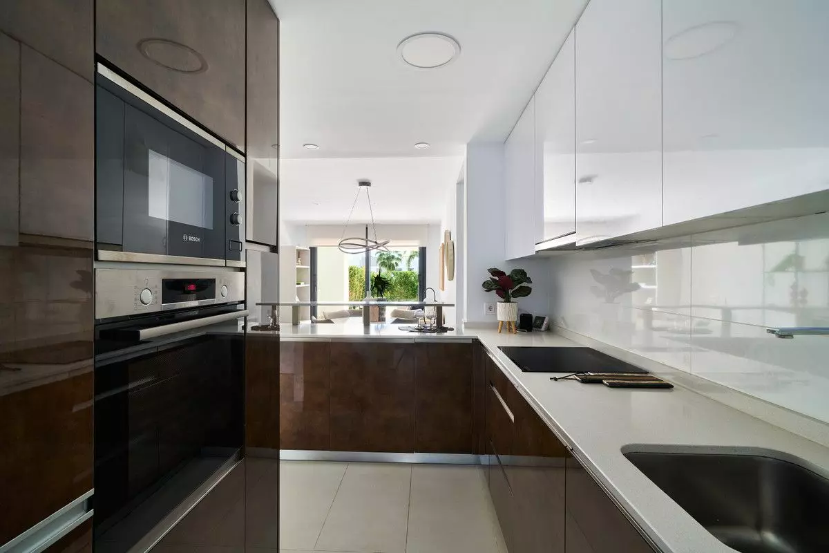 Apartment Of 90 M² In Estepona, Spain