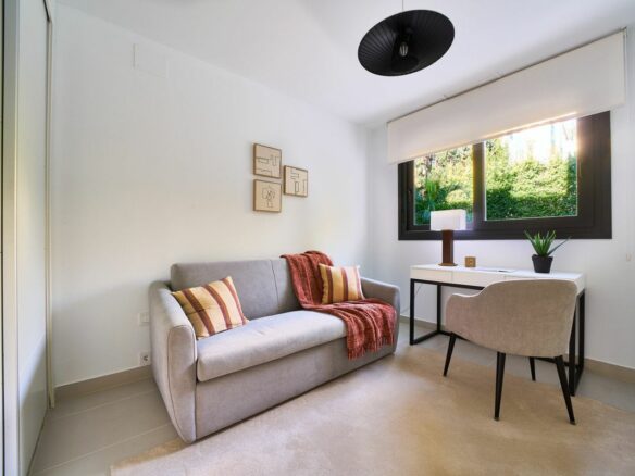 Apartment Of 90 M² In Estepona, Spain
