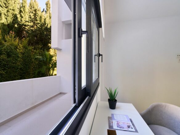 Apartment Of 90 M² In Estepona, Spain