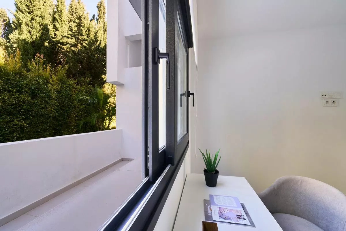 Apartment Of 90 M² In Estepona, Spain