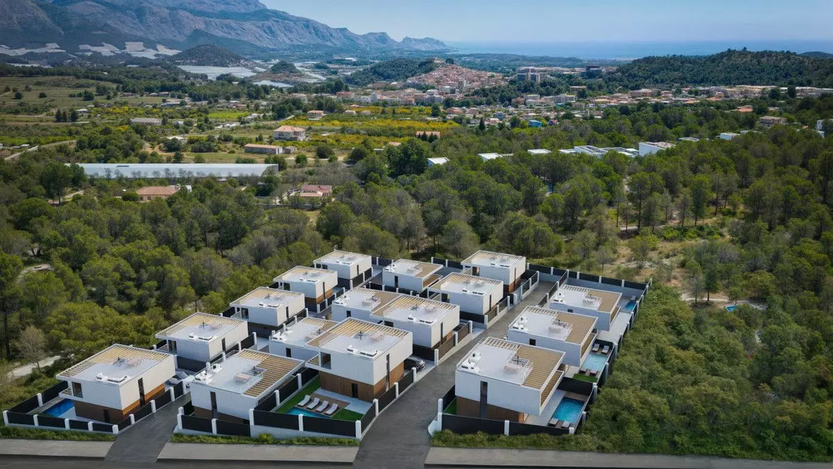 3-bedroom Villa In Polop, Spain (140 M²)