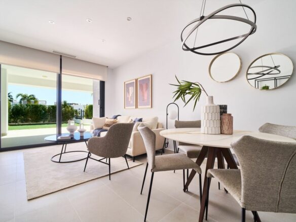 Apartment Of 90 M² In Estepona, Spain