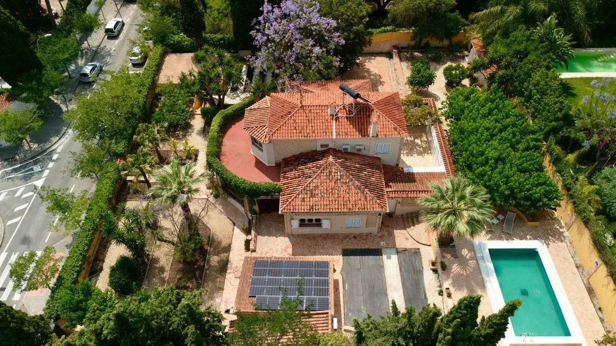 Villa 500 M² In Alicante, Spain – Mediter Real Estate