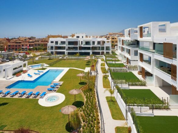 Apartment Of 90 M² In Estepona, Spain