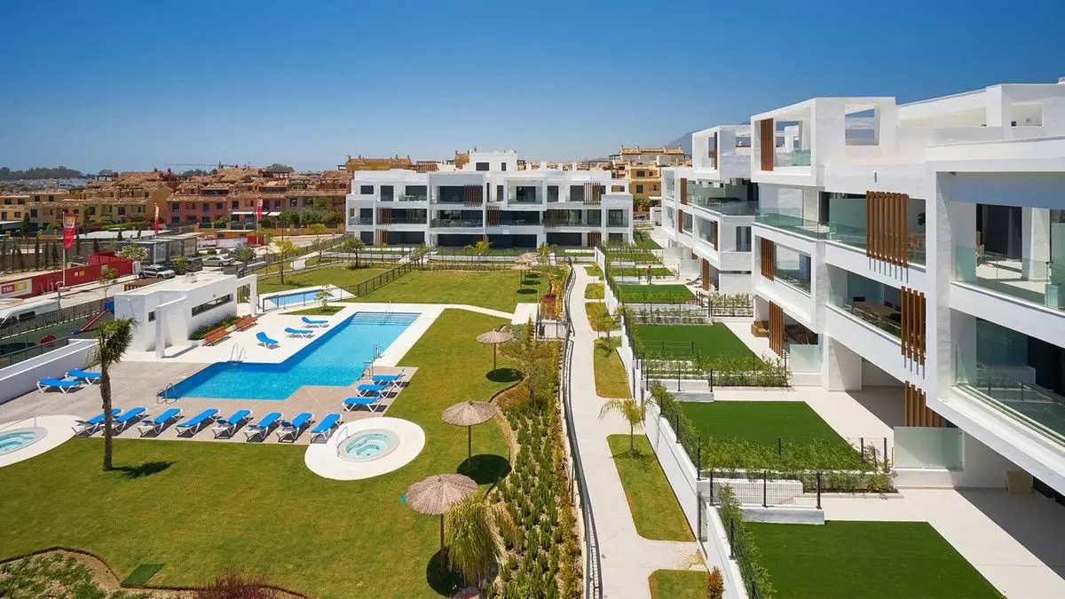 Apartment Of 90 M² In Estepona, Spain