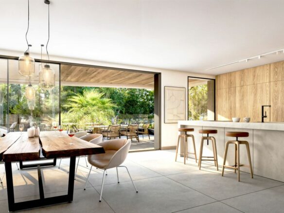 Apartment Of 95 M² With Sea View In Estepona, Spain