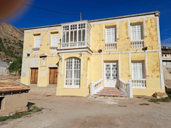 Country House 12441 M² In Orihuela, Spain – Mediter Real Estate