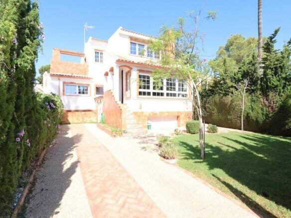 Villa 189 M² In Orihuela Costa, Spain – Mediter Real Estate