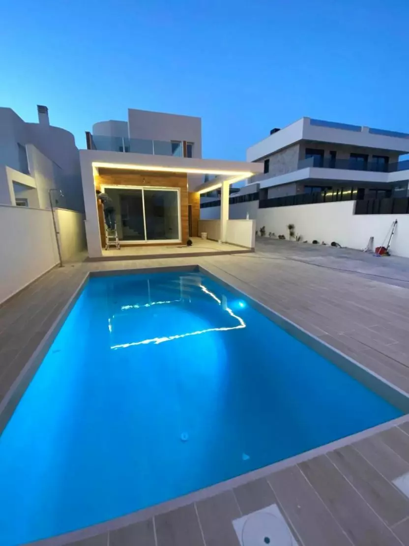 3-bedroom Villa In Torrevieja, Spain (120 M²)