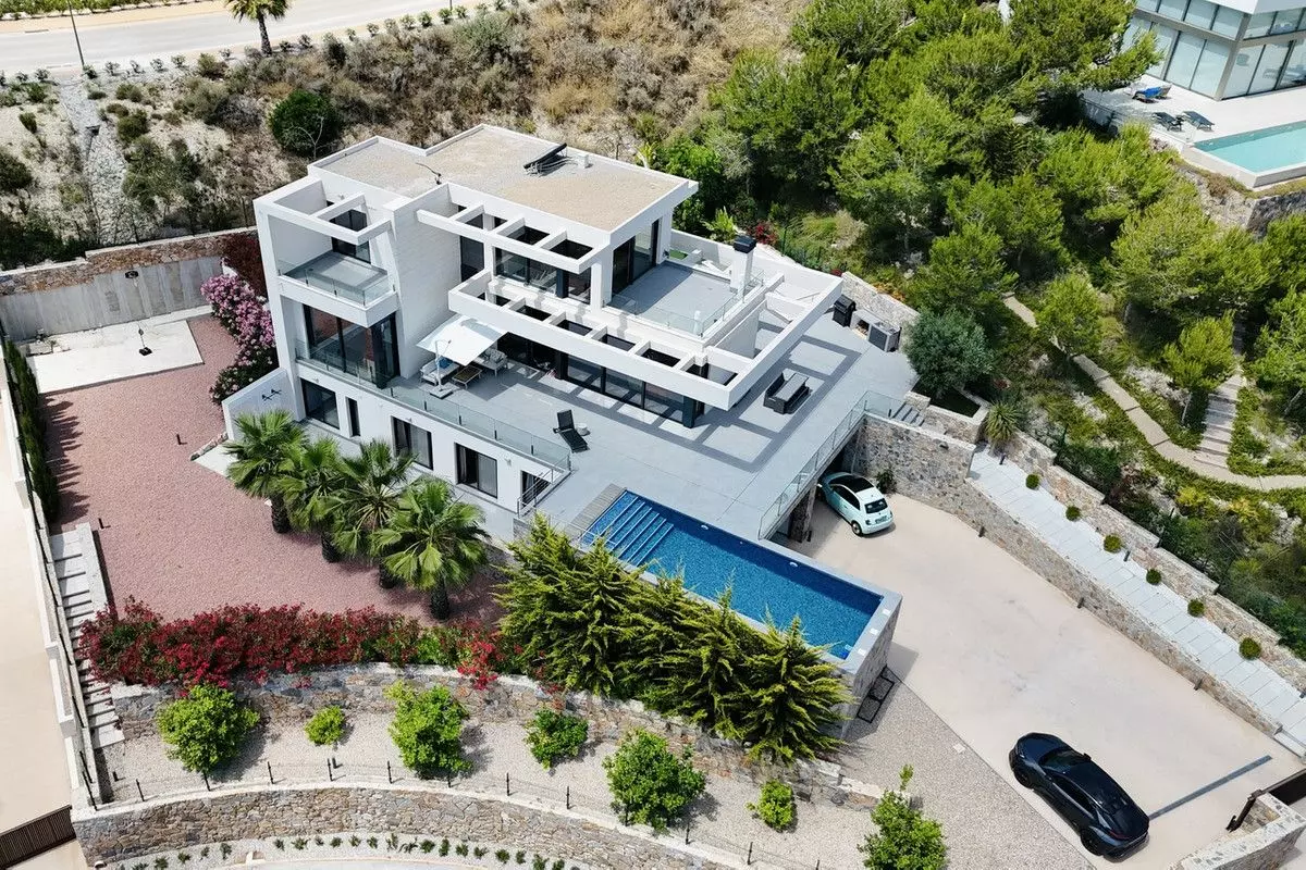 Villa 450 M² In Orihuela, Spain – Mediter Real Estate