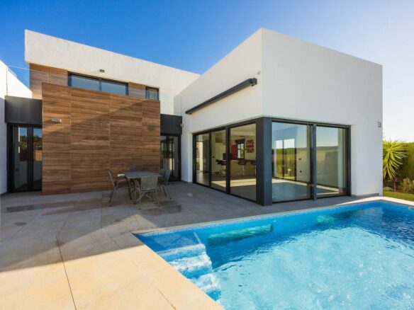 Villa 300 M² In Algorfa, Spain – Mediter Real Estate
