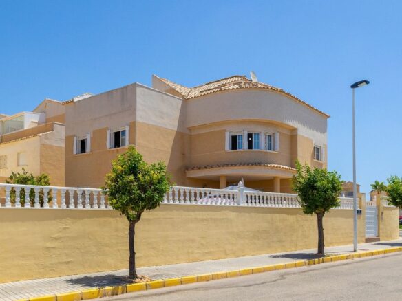 Villa 375 M² In Torrevieja, Spain – Mediter Real Estate