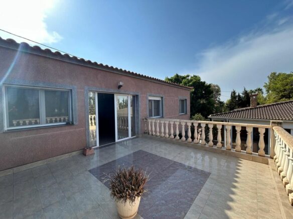 Villa 390 M² In La Marina, Spain – Mediter Real Estate