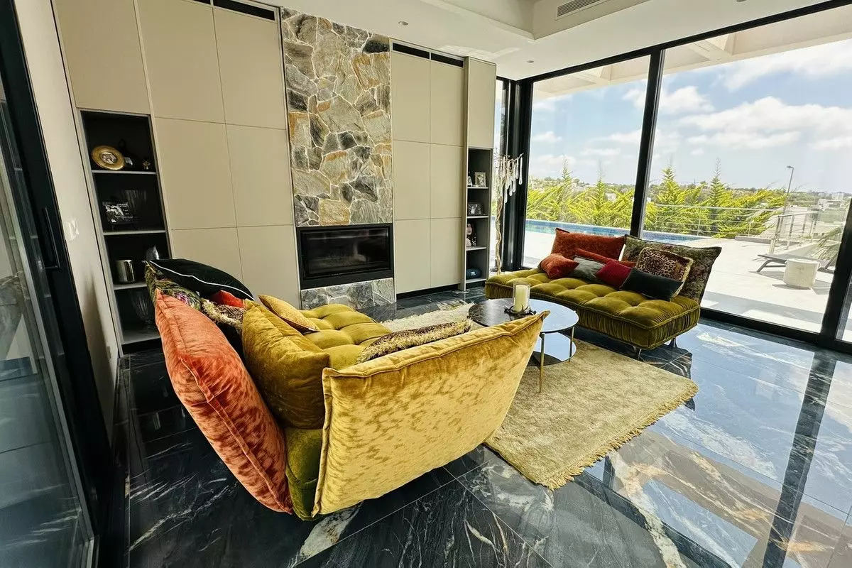 Villa 450 M² In Orihuela, Spain – Mediter Real Estate