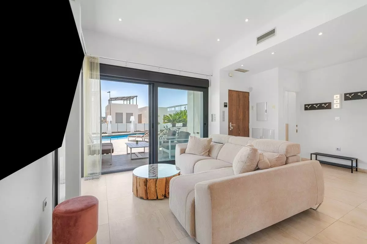 Villa 113 M² In Orihuela Costa, Spain – Mediter Real Estate