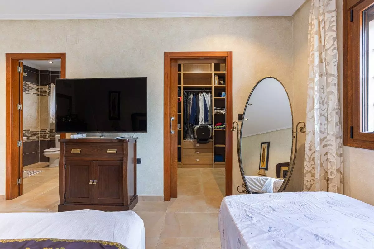 Villa 417 M² In Los Montesinos, Spain – Mediter Real Estate
