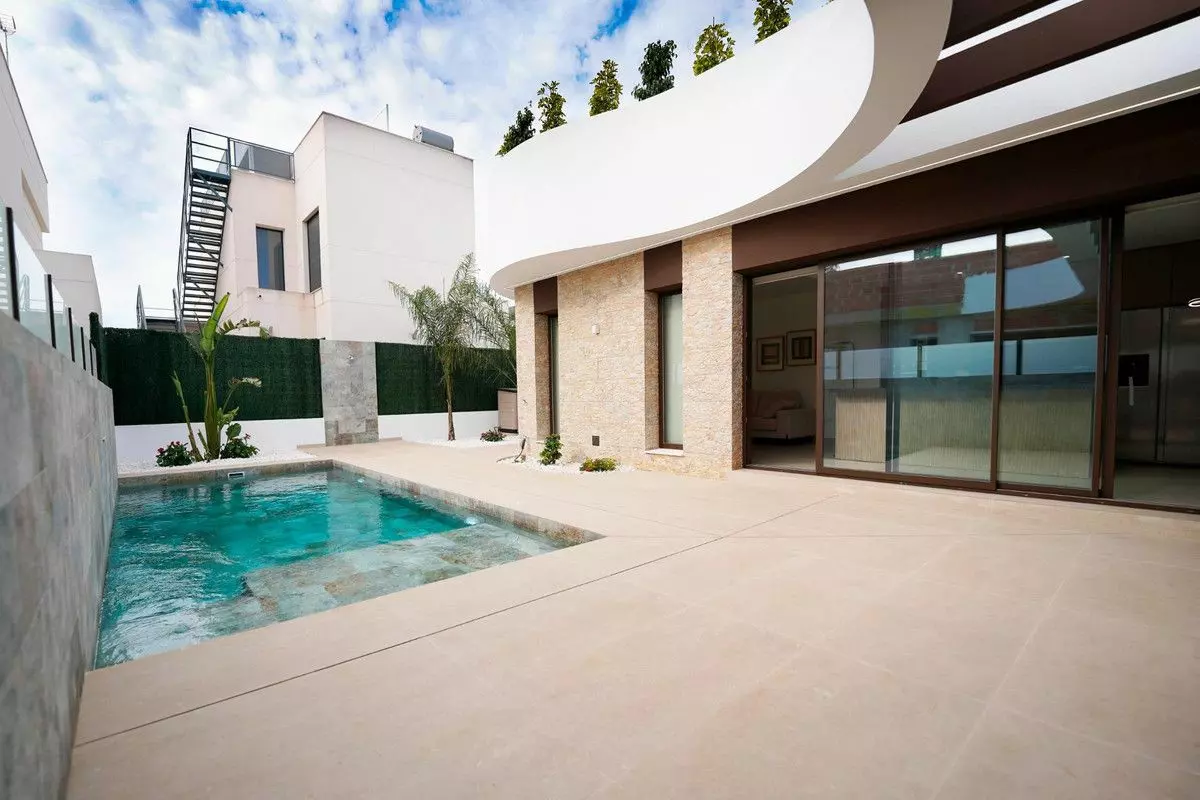 Villa 141 M² In Almoradi, Spain – Mediter Real Estate