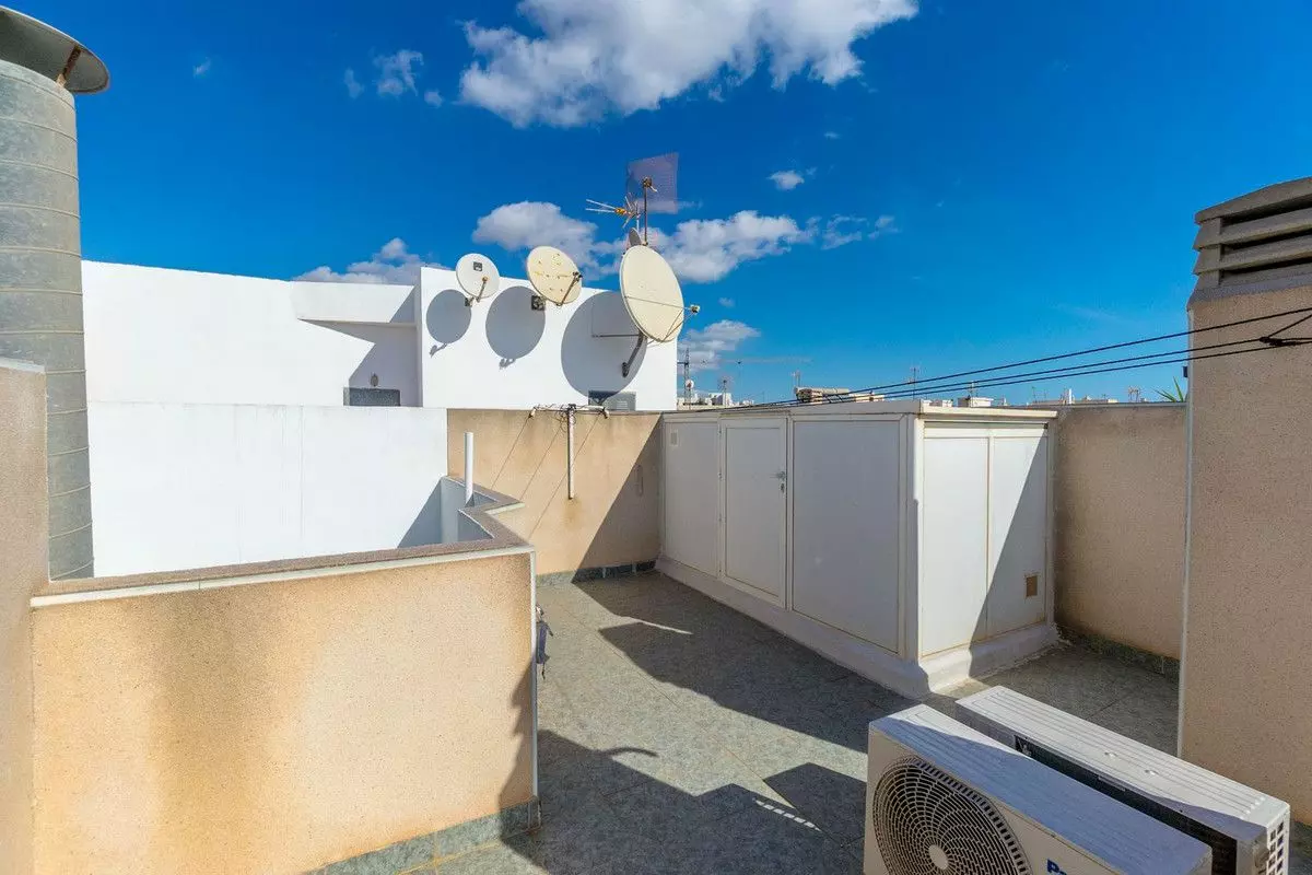 3-bedroom Apartment In Torrevieja, Spain (85 M²)